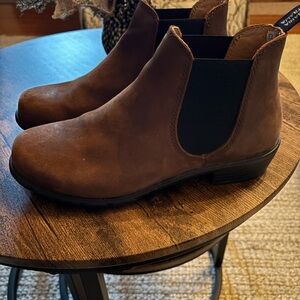 Blundstone Brown Ankle Boots Like New